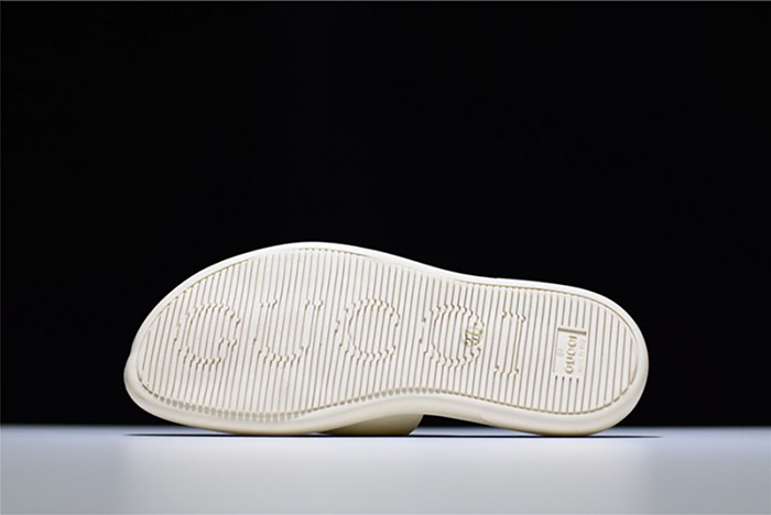 G*u*i leather slide sandal white with tiger womens 1k969e 3f7u f0089