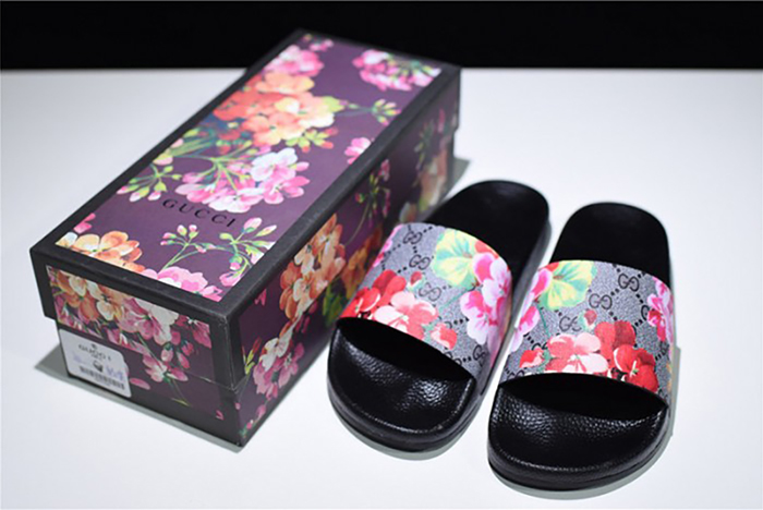 G*u*i leather slide sandal with flower  0400088498707