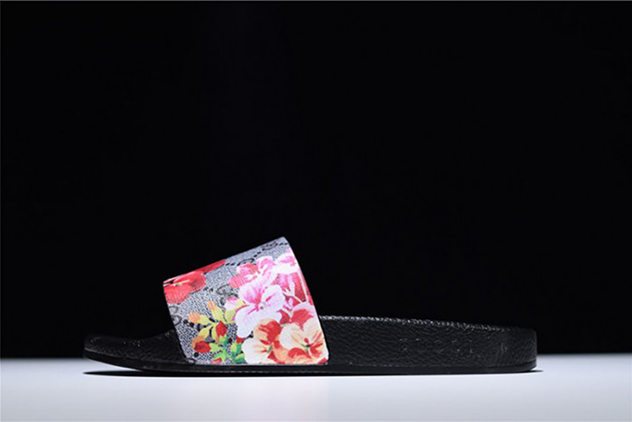 G*u*i leather slide sandal with flower  0400088498707