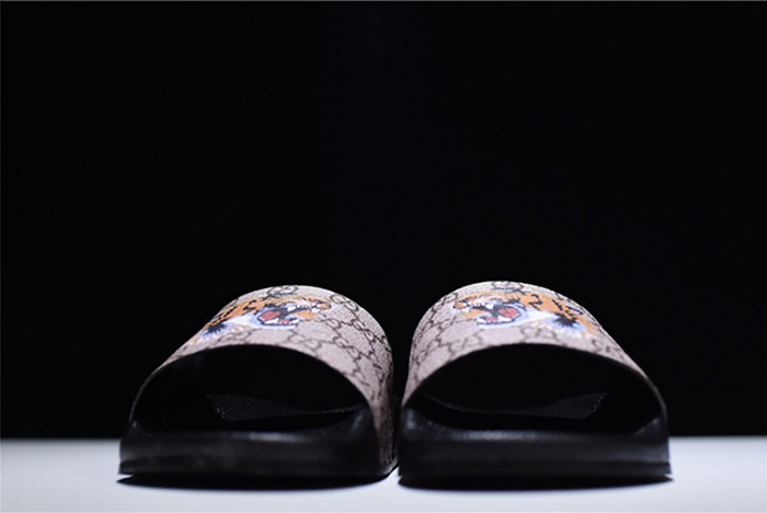 G*u*i leather slide sandal with tiger 456234 k5y00 8919