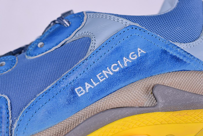BALENCIAGA 17FW TRIPLE S"CREAM" Washed Show Snea Grey MENS 483513W06E