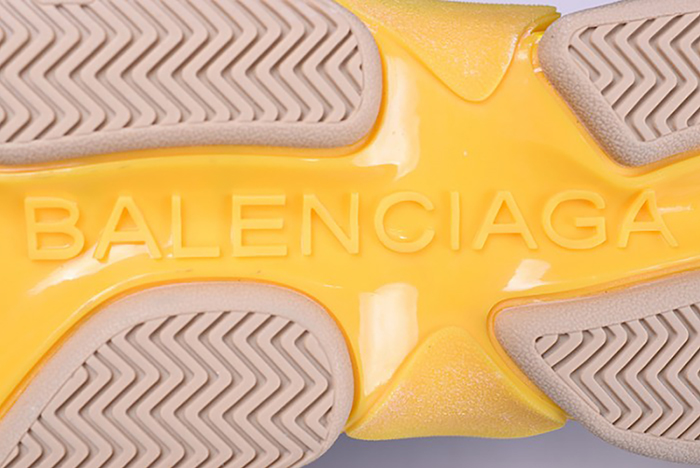 BALENCIAGA 17FW TRIPLE S"CREAM" Washed Show Snea Grey MENS 483513W06E
