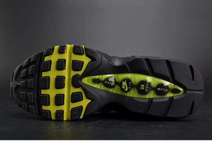 Nike mens Court Vapor RF x Air Max 95 "Neon" black 554970-071