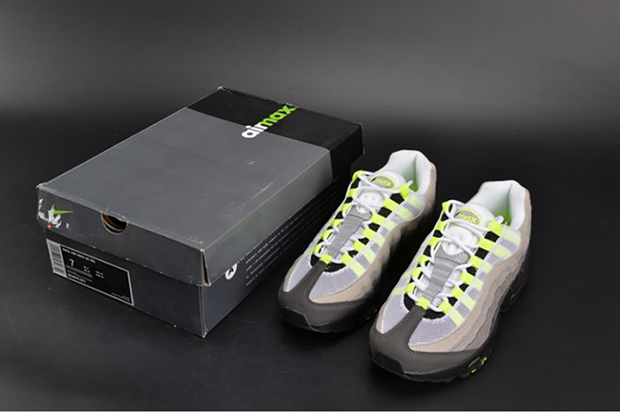 Nike mens Court Vapor RF x Air Max 95 "Neon" black 554970-071