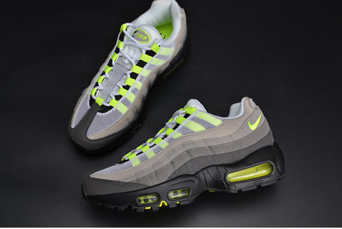 Nike mens Court Vapor RF x Air Max 95 "Neon" black 554970-071