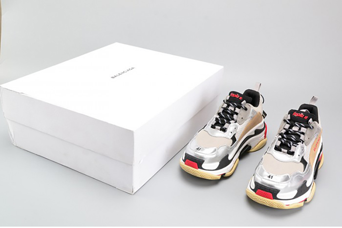 BALENCIAGA 17FW TRIPLE S 656686-W06G0-1001