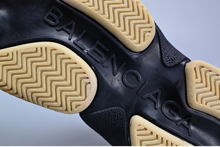 BALENCIAGA 17FW TRIPLE S 656686-W06G0-1001
