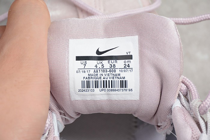 NIKE womens AIR MAX 95 DELUXE "PARTICLE ROSE" Particle Rose AA1103-600