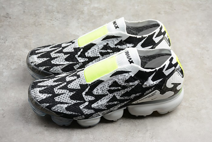 Balenciaga Triple S Sneakers Red Black
