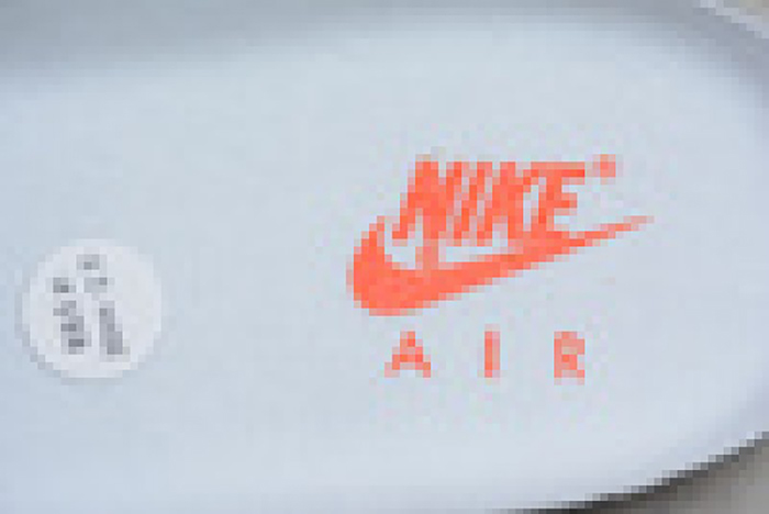 Nike Air Force 1 High Knicks AV3938-100