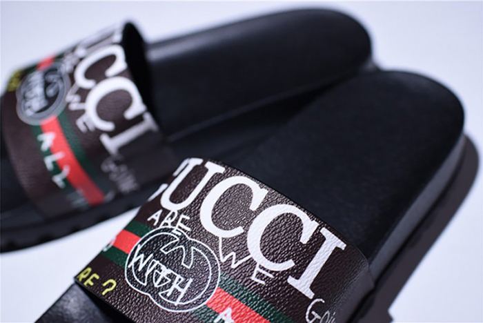 G*u*i leather slide sandal with gg logo mens