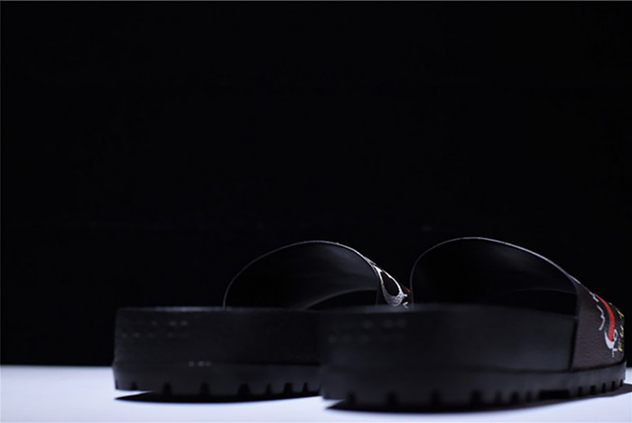 G*u*i leather slide sandal with gg logo mens