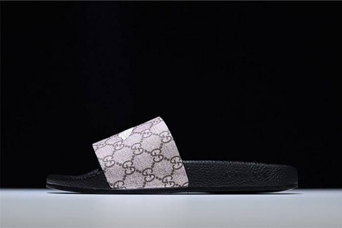 G*u*i leather slide sandal with plaid bee