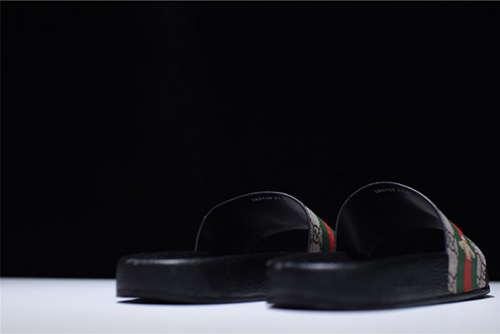 G*u*i leather slide sandal with bee
