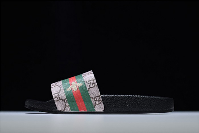 G*u*i leather slide sandal with bee