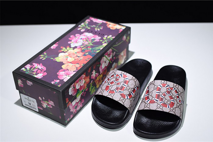 G*u*i leather slide sandal with snake