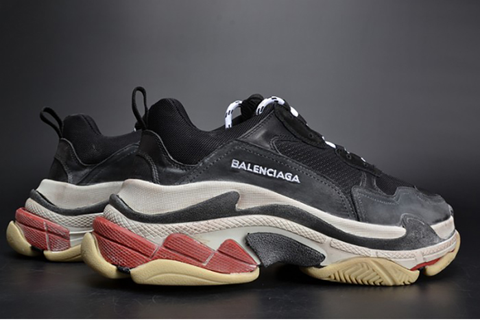 BALENCIAGA 17FW TRIPLE S TRAINER BLACK/ RED MENS W05M23972